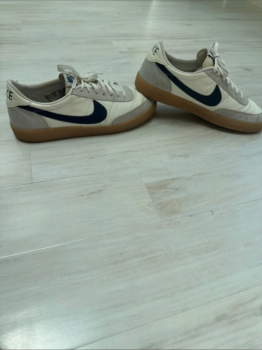 Nike Men’s White, Gray & Gum Low-Top Sneakers